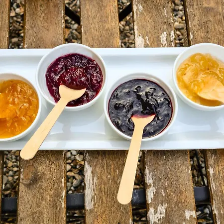 Alojamento de Acomodação e Pequeno-almoço Casale Caterina Agriresort 4*